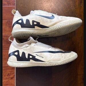 Nike Air Zoom Youth Turf Sneakers